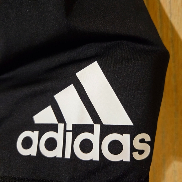 Adidas. Gril Leggings. Like new. - Picture 3 of 5